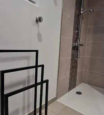 Feriehus La Voliere Cardet